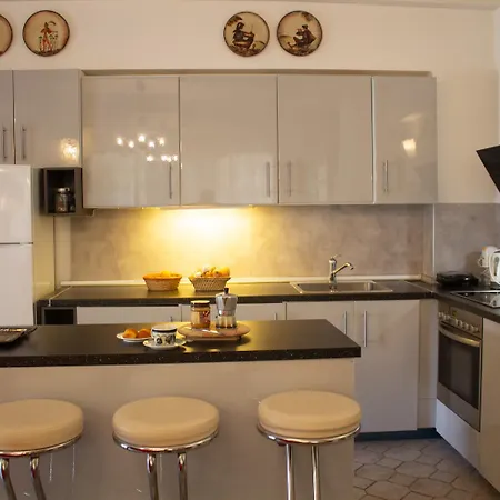 Noradia And Ginfred Corfu * Achílleion