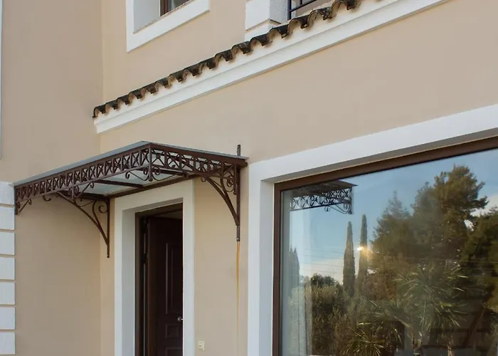 Βίλα Noradia And Ginfred Corfu *