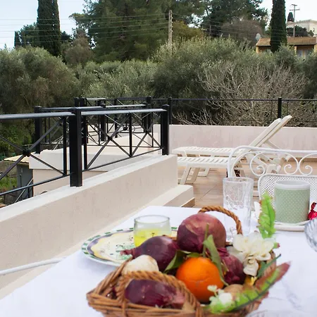 Villa Noradia And Ginfred Corfu Ahílio